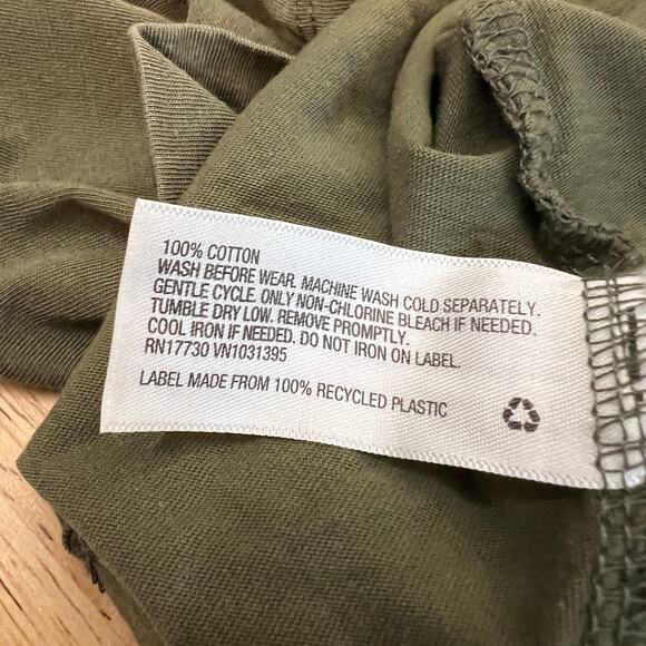 Universal Thread Women's Dark Green Short Sleeve Crewneck T-Shirt - Small - NWT - Picture 5 of 8